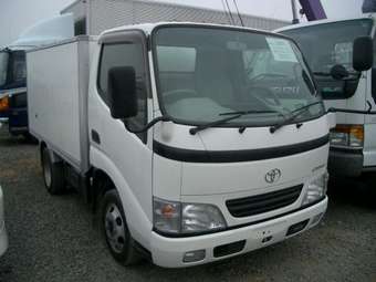 2002 Toyota Hiace Pictures