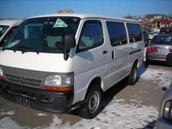 2002 Toyota Hiace Photos