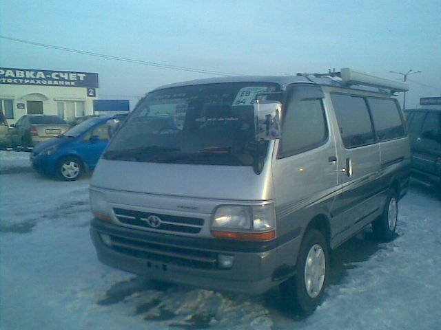 2002 Toyota Hiace