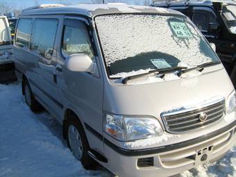 2002 Toyota Hiace Pics