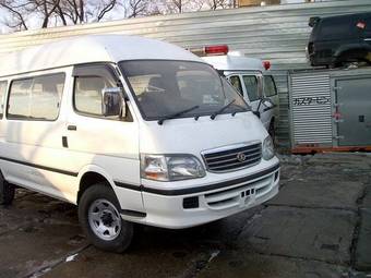 2002 Toyota Hiace Pictures