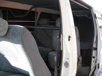 2002 Toyota Hiace Photos