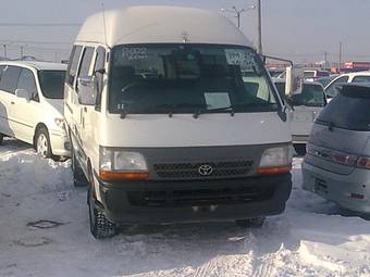 2002 Toyota Hiace Photos