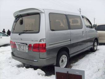 2002 Toyota Hiace Pictures