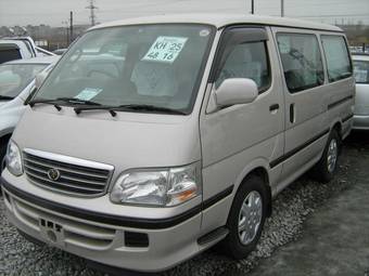 2002 Toyota Hiace Photos