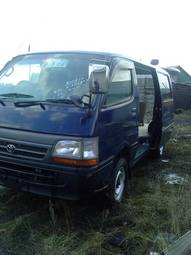 2002 Toyota Hiace Photos