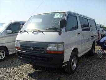 2002 Toyota Hiace Pictures