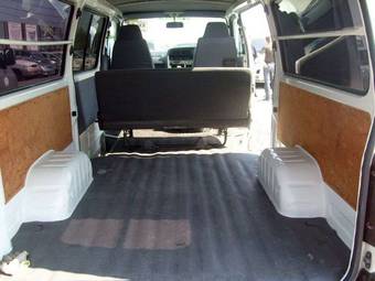 2002 Toyota Hiace Pictures