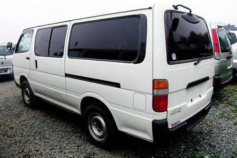 2002 Toyota Hiace Photos