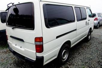 2002 Toyota Hiace Photos