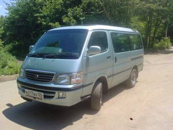 2002 Toyota Hiace Photos