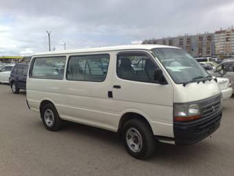 2002 Toyota Hiace Photos