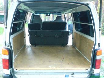 2002 Toyota Hiace Photos