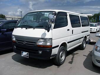 2002 Toyota Hiace Photos