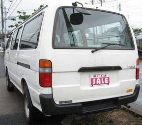 2002 Toyota Hiace Photos