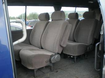 2002 Toyota Hiace Photos