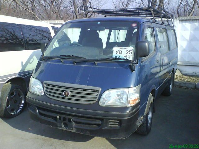 2003 Toyota Hiace