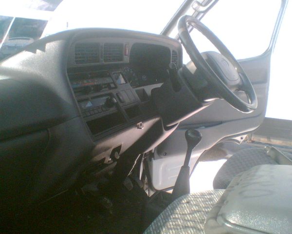 2003 Toyota Hiace