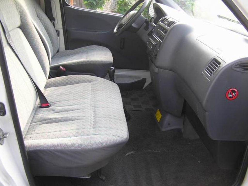 2003 Toyota Hiace