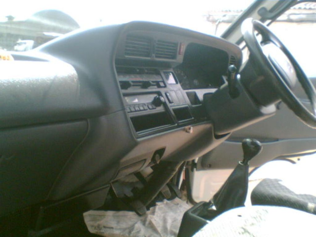 2003 Toyota Hiace