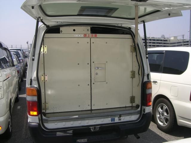 2003 Toyota Hiace