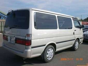 2003 Toyota Hiace Pictures