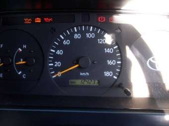 2003 Toyota Hiace Pictures