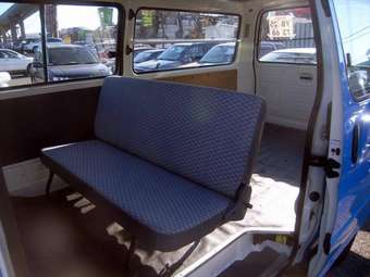 2003 Toyota Hiace Images