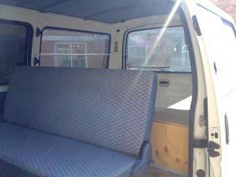 2003 Toyota Hiace Images
