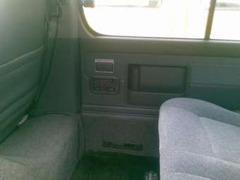 2003 Toyota Hiace Images