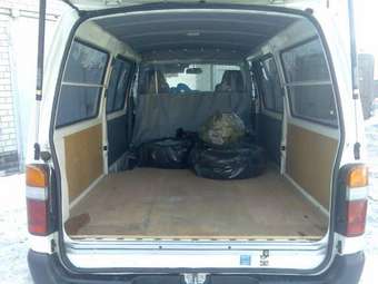 2003 Toyota Hiace Photos