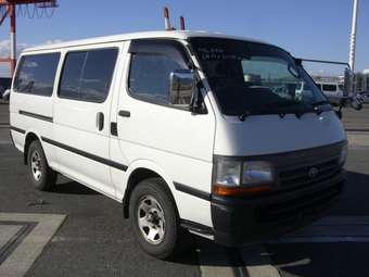 2003 Toyota Hiace Pictures