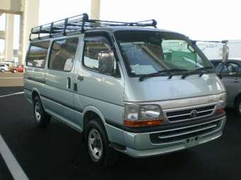 2003 Toyota Hiace Pictures