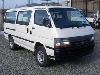 2003 Toyota Hiace Pictures