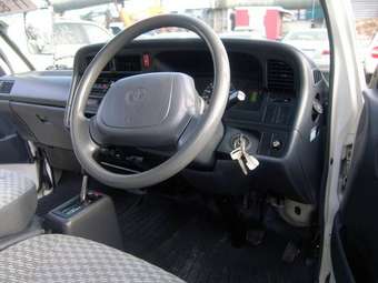 2003 Toyota Hiace Wallpapers