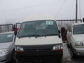 2003 Toyota Hiace Pictures