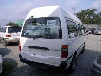 2003 Toyota Hiace Pictures