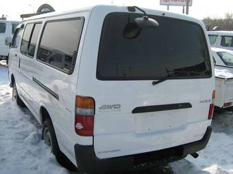 2003 Toyota Hiace Photos
