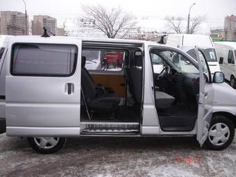 2003 Toyota Hiace Photos