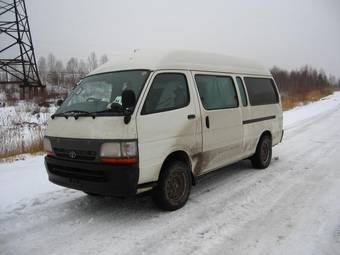 2003 Toyota Hiace Photos