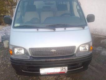2003 Toyota Hiace Photos