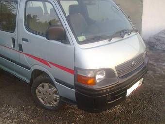 2003 Toyota Hiace Photos