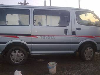 2003 Toyota Hiace Images