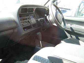 2003 Toyota Hiace Photos