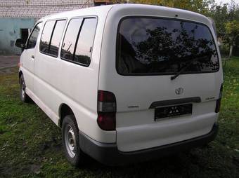 2003 Toyota Hiace Pictures
