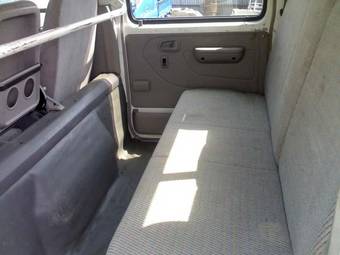 2003 Toyota Hiace Photos