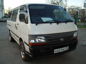 2003 Toyota Hiace Photos