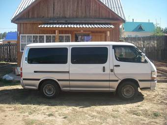 2003 Toyota Hiace Photos