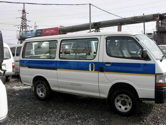 2003 Toyota Hiace Photos