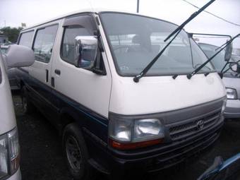 2003 Toyota Hiace Photos